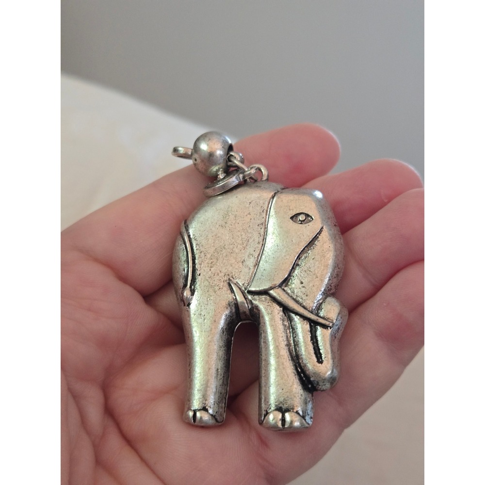 Elephant Pendant Silvertone Vintage 1990s
